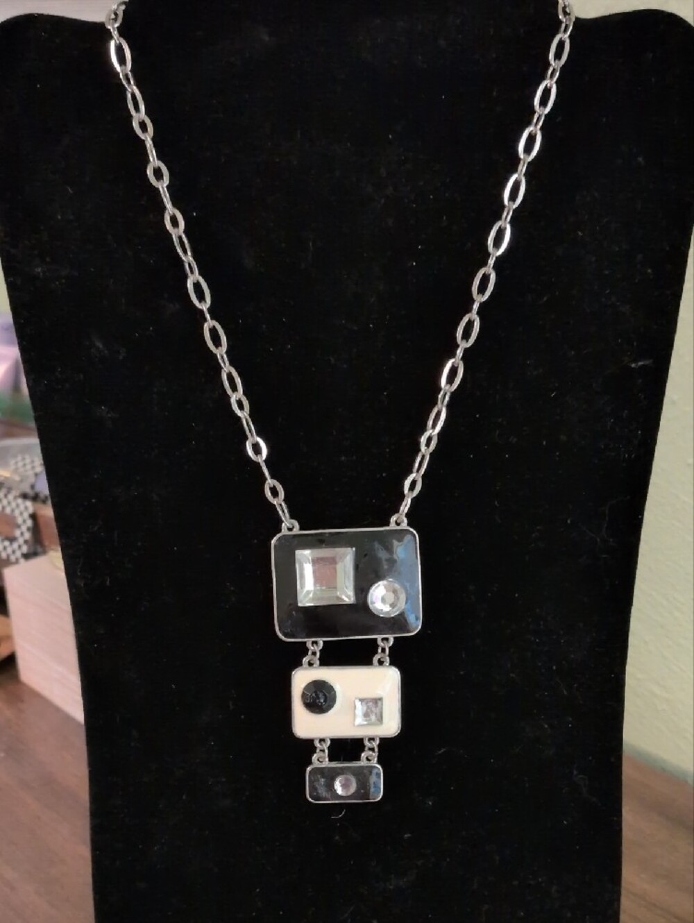 Women's Silver-Tone Geometric Pendant Necklace - Black & White